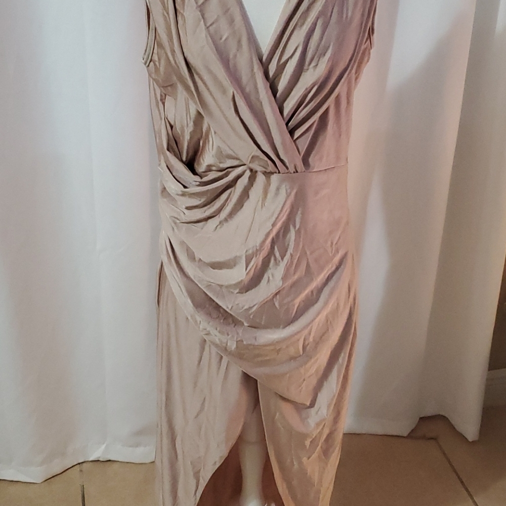 Dress - Picture 3 of 6